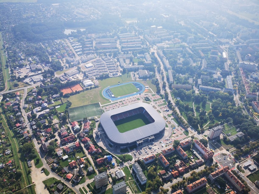 Tychy ze sterowca 14 września 2021, o godz. 9.30 i 11.30.