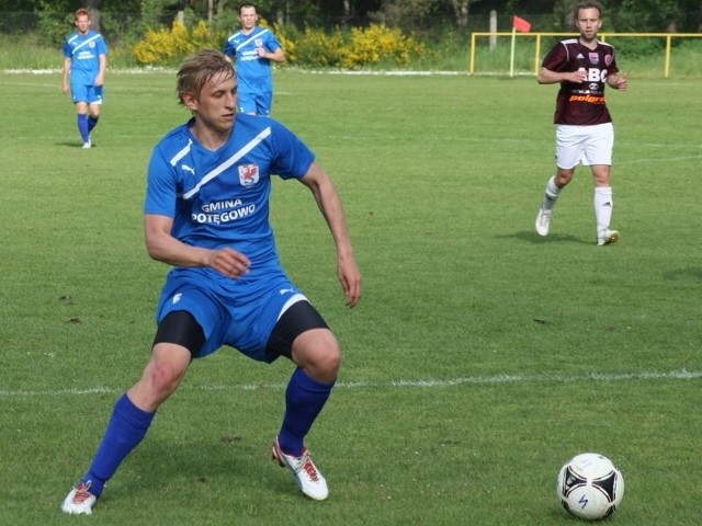 Wysokiej porażki w meczu 4. kolejki III ligi doznali piłkarze z Potęgowa.