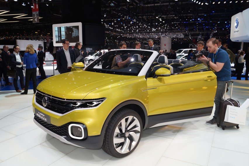 Volkswagen T-cross Breeze...