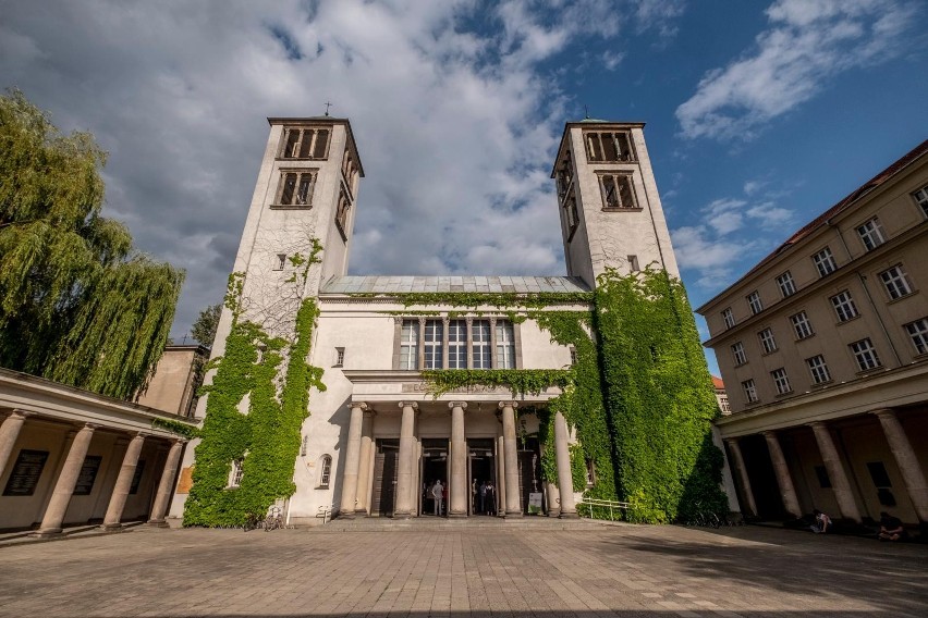 Klasztor oo. Dominikanów...