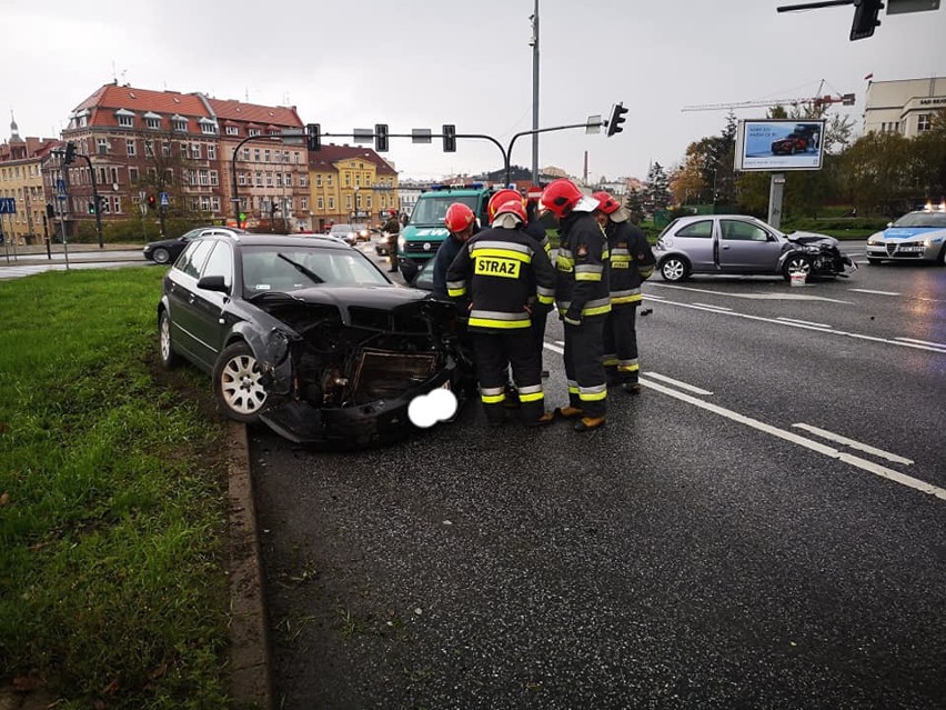 W wypadku na pl. Poznańskim uczestniczyły trzy auta
