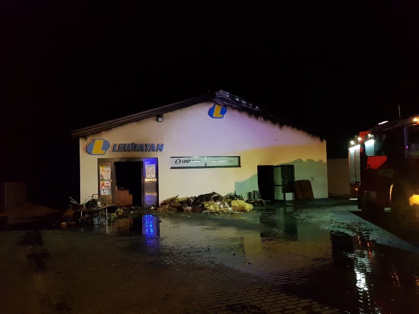 Pożar sklepu Lewiatan w Brzyszowie pod Częstochową...