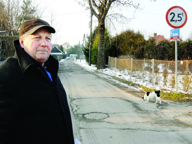 Edward Majka: 300 tys. zł na dokończenie remontu ul. Borowej to stanowczo za mało. Urzędnicy zapewnili mnie na piśmie, że jeśli tylko będą oszczędności, dołożą więcej. Oby.