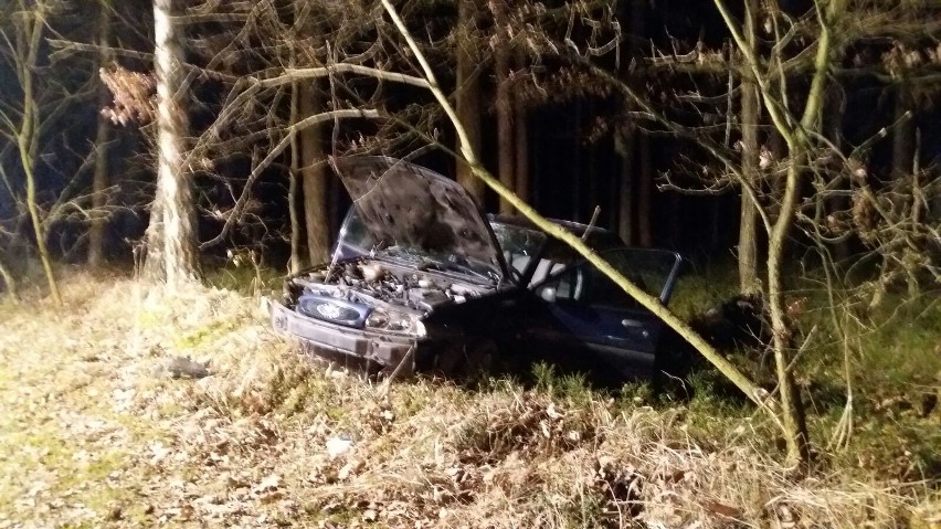 Ukraińcy mieli wypadek pod Kolonowskiem. Policja wyjaśnia, kto kierował samochodem