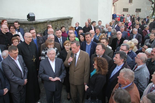 Minister Jan Szyszko i szef  Prawa i Sprawiedliwości w Świętokrzyskiem Krzysztof Lipiec.