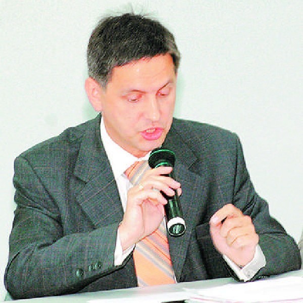Mecenas Rakowicz stanowczo zaprzecza, jakoby łamiąc przepisy ustawy kominowej, zasiadał w radach nadzorczych dwóch spółek.