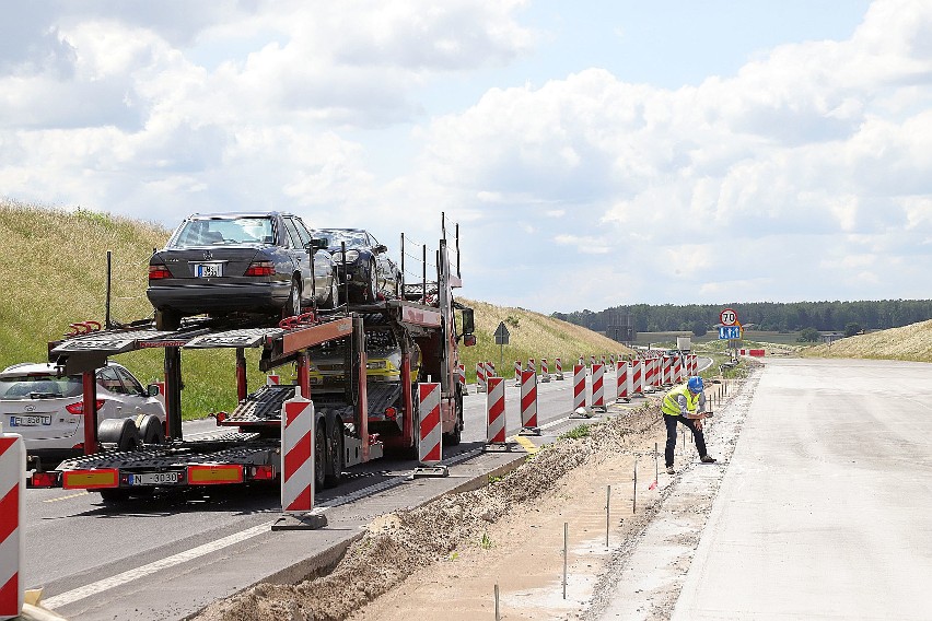 Budowa autostrady A1 koło Łodzi na odcinku Tuszyn - Piotrków...
