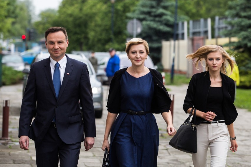 Andrzej Duda głosował w niedzielę z żoną i córką