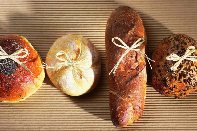 Receptura chleba to podstawowy dokument technologiczny, który określa skład wyrobu, cechy jakościowe i wartość żywieniową pieczywa