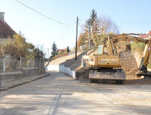 Remont ulicy Tatarskiej został zakończony. Skarpa została zabezpieczona betonowymi płytami.