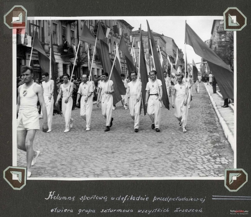 1 maja 1953 roku w Kielcach, na czele pochodu reprezentanci...