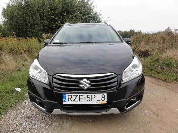 Testujemy: Suzuki SX4 S-Cross - kompakt, który wyrósł na...