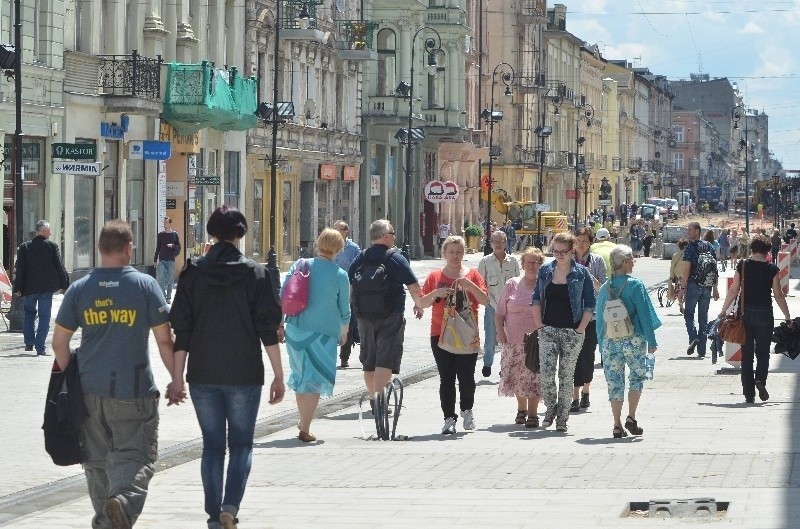 Zdania łodzian na temat nowej nawierzchni są podzielone.