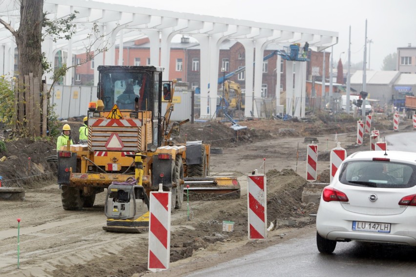 Kolejne utrudnienia dla pieszych i kierowców w rejonie dworca PKP w Lublinie. Do kiedy?