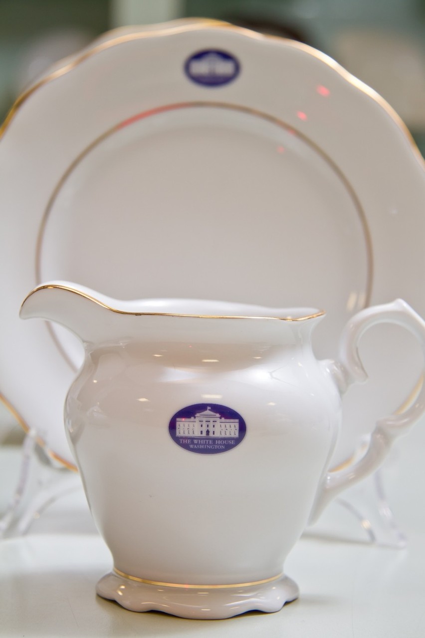 Porcelana z Wałbrzycha trafi na stół Baracka Obamy w Białym Domu (ZDJĘCIA)