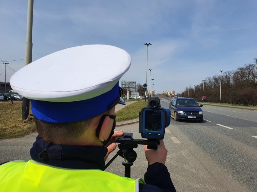 Podczas długiego weekendu majowego na drogach woj. łódzkiego...