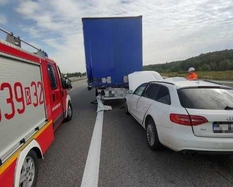 Wypadek na autostradzie A4 w kierunku Rzeszowa. Ranne dziecko przetransportowano śmigłowcem LPR do szpitala!