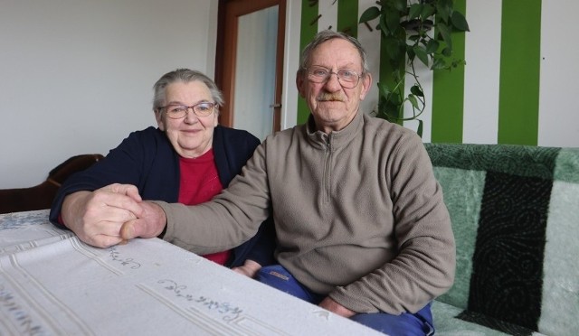 Tadeusz i Anna Mazurowie są zadowoleni z waloryzacji emerytur. Wspominają, jak za rządów PO podwyżki wynosiły 2 zł