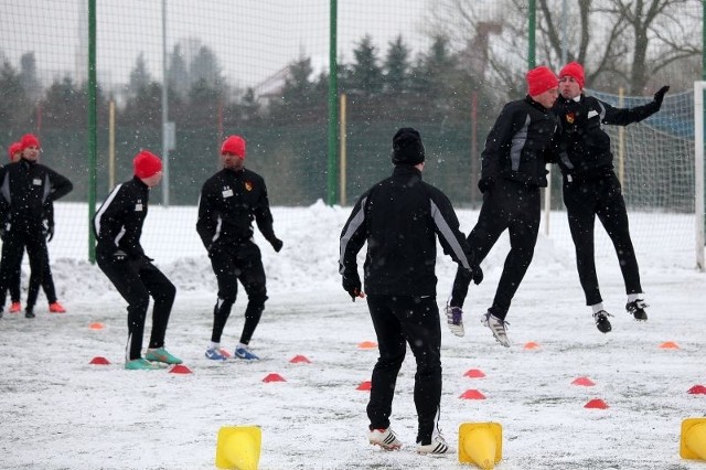 Jagiellończycy w pierwszej fazie przygotowań do rundy wiosennej często zmagali się z zimowymi warunkami. Przez najbliższe dwa tygodnie w Turcji - pogodę i boiska do treningów powinni mieć już dużo lepsze.