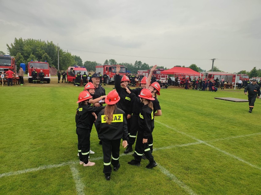 Gminne zawody sportowo – pożarnicze odbyły się w Głowaczowie. Był też piknik, pokazy i konkursy. Zobaczcie zdjęcia