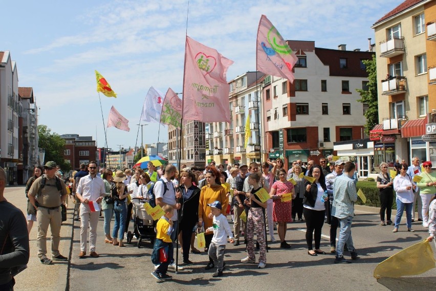 W koszalińskim marszu udział wzięli mieszkańcy Koszalina w...