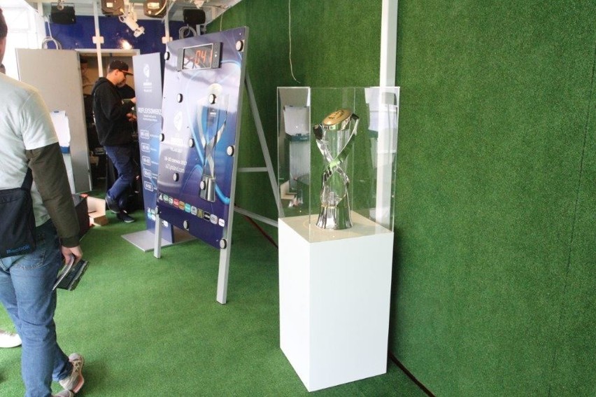  Trofeum Euro 2017 można oglądać w Kielcach 