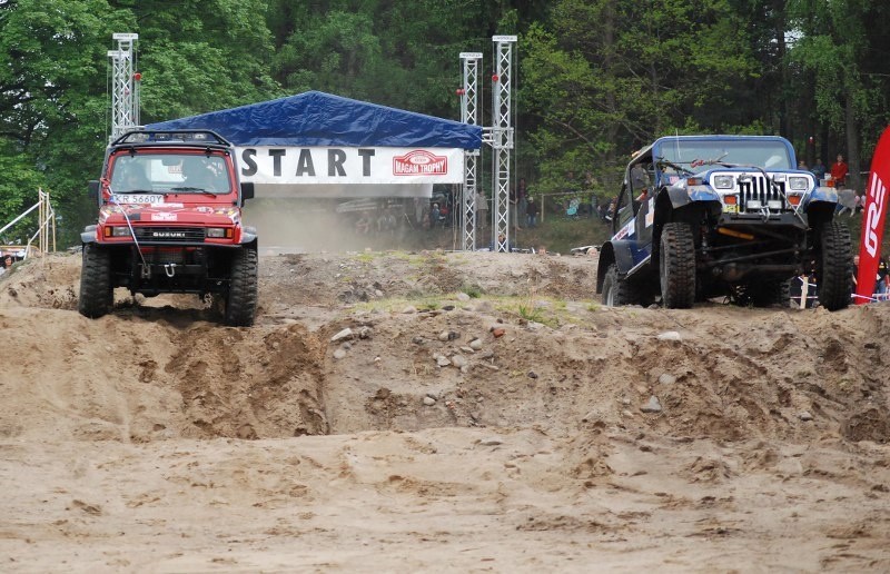 Rajd w Miastku od lat gromadzi śmietanke off-roadowej...