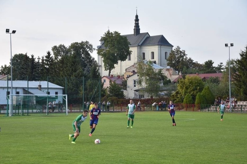 Klasa okręgowa. Rafał Stefański trenerem Zenitu Chmielnik. Zastąpił Marka Bębna [ZDJĘCIA]