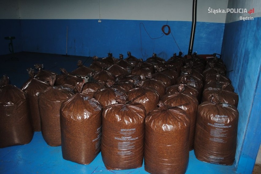 Będzin: zlikwidowana nielegalna fabryka papierosów z ponad 3 tony tytoniu [ZDJĘCIA]