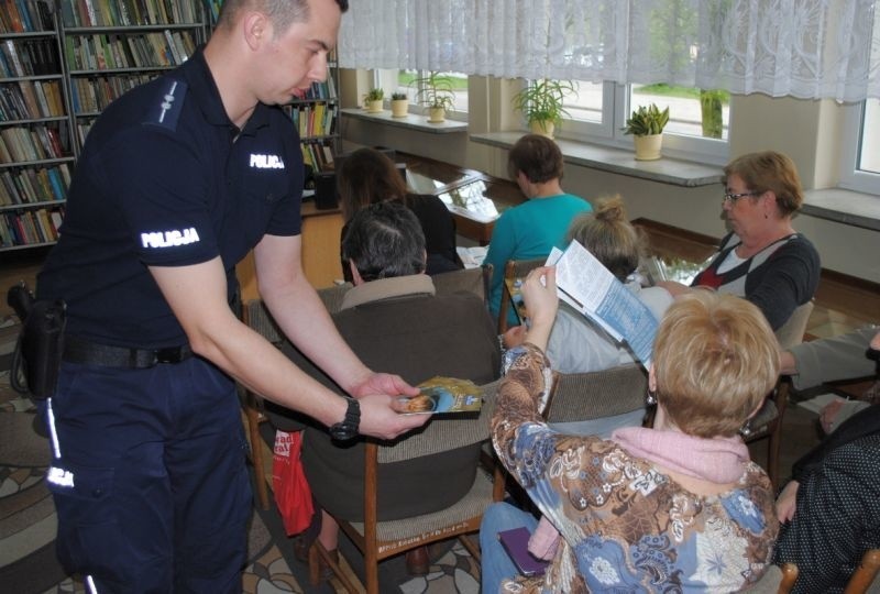 Mundurowi z Komendy Powiatowej Policji w Sokółce w środę...