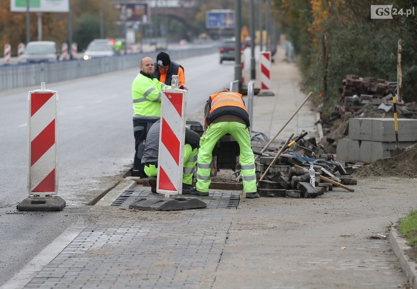 Absurdy wyremontowanej ul. Sczanieckiej w Szczecinie. Fatalny fragment pominięty [wideo, zdjęcia]