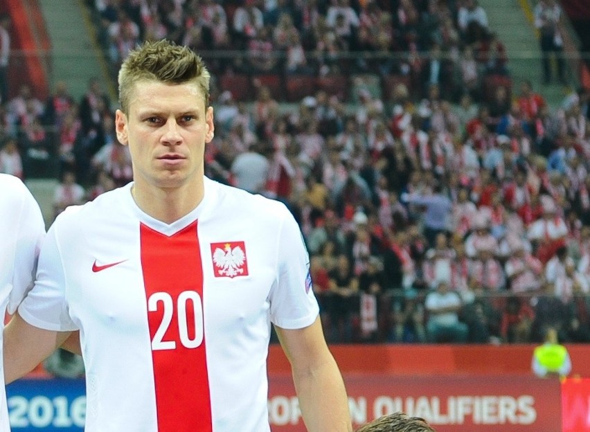 ŁUKASZ PISZCZEK - 4...