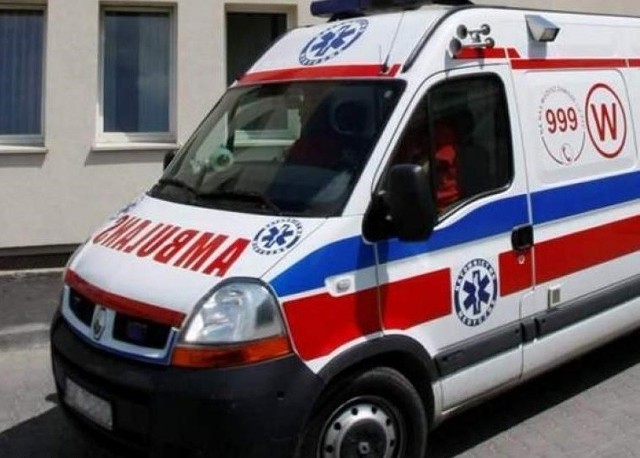 Prawdopodobnie od garnka, który stał na gazie, wybuchł pożar w bloku przy ul. Broniewskiego w Koszalinie. Jedna osoba trafiła do szpitala