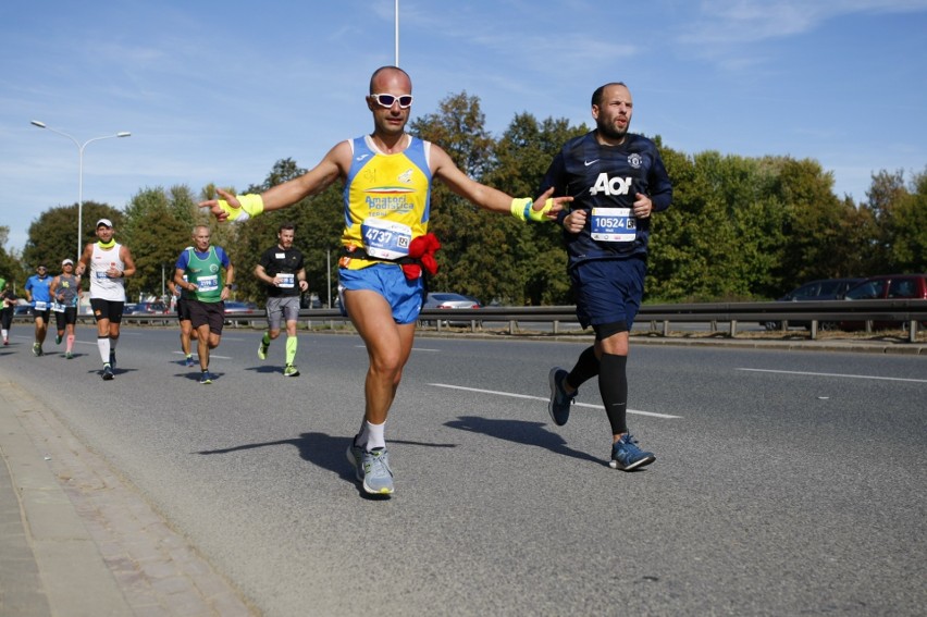 Uczestnicy Maratonu Warszawskiego 2018. Więcej zdjęć...