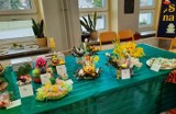 Konkurs świątecznych stroików na Wielkanoc w Szkole Podstawowej w Wilczycach z dedykacją dla dzieci z Ukrainy. Zobacz film z kiermaszu 