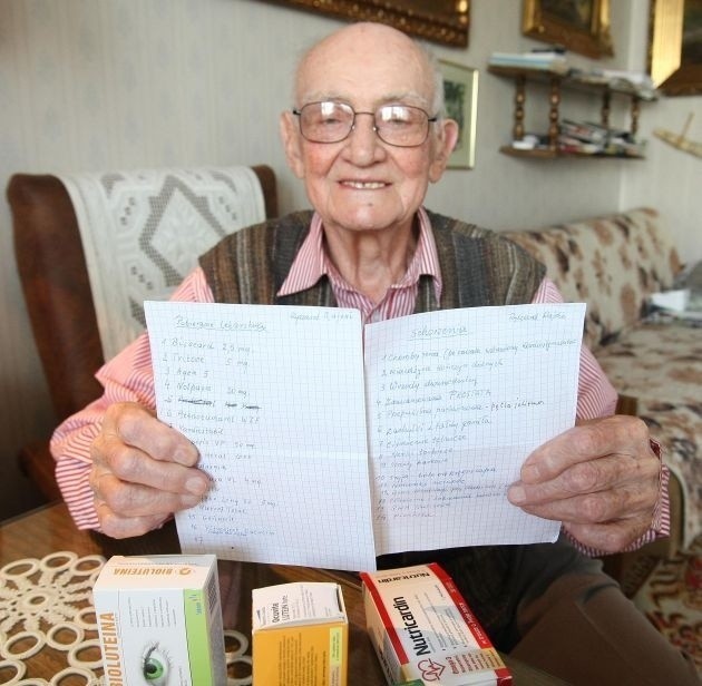 87-letni Ryszard Rajski ma w dziennym zestawie 17 różnych...