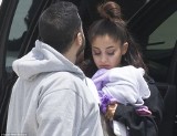 Zamach w Manchesterze: Ariana Grande rozbita. Zapłaci za pogrzeby ofiar? ZDJĘCIA