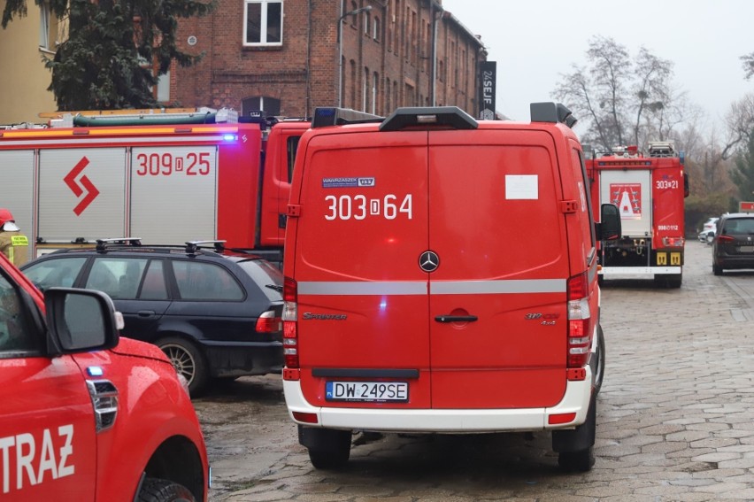 Koparka uszkodziła gazociąg przy ul. Krakowskiej. Ewakuowano...