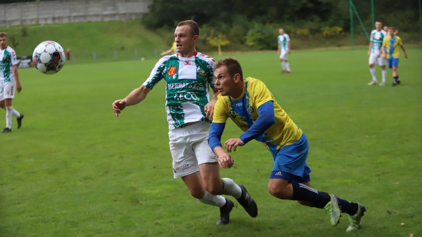 Hummel 4. liga. Niespodzianka w Kielcach. Piłkarze Orląt przegrali z Nidą Pińczów 1:2. Świetna seria trenera Marcina Kośmickiego