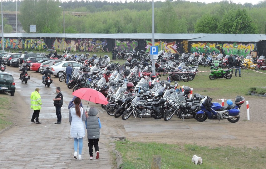 Ostrołęka. Parada motocyklistów przejechała ulicami miasta