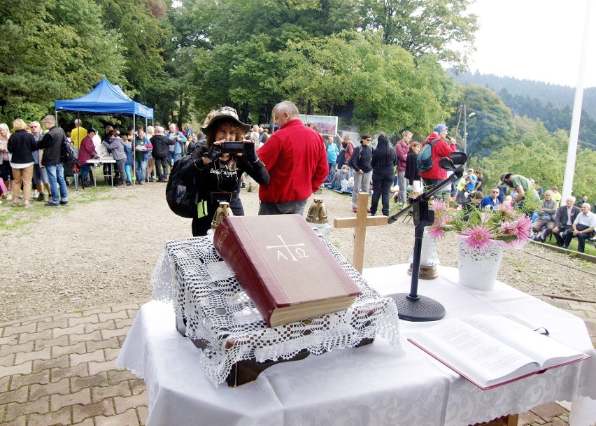 Odkryj Beskid Wyspowy. 53 złote rysie na Miejskiej Górze. W niedzielę szczyt zdobyło ponad 700 turystów