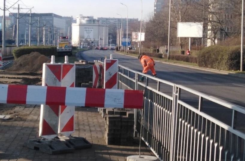 Budowa przejścia dla pieszych na ul. Legnickiej we...