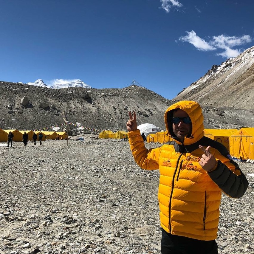 Kielecki przedsiębiorca i społecznik Kamil Suchański zdobył Mount Everest