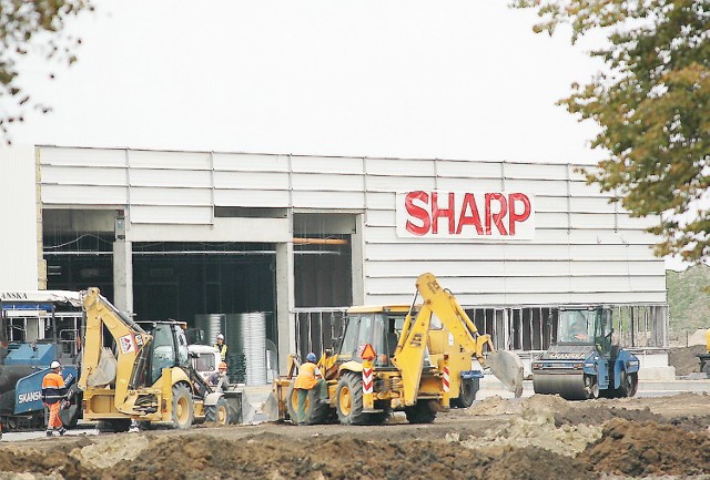 W zakladach Sharpa i innych firmach zatrudnienie znalazło kilka tys. osób, fot. Lech Kamiński