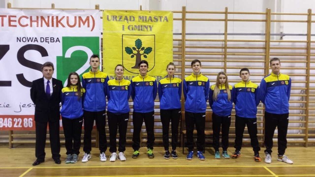 Badmintonowy zespół Stali Nowa Dęba inauguruje rozgrywki ekstraklasy.