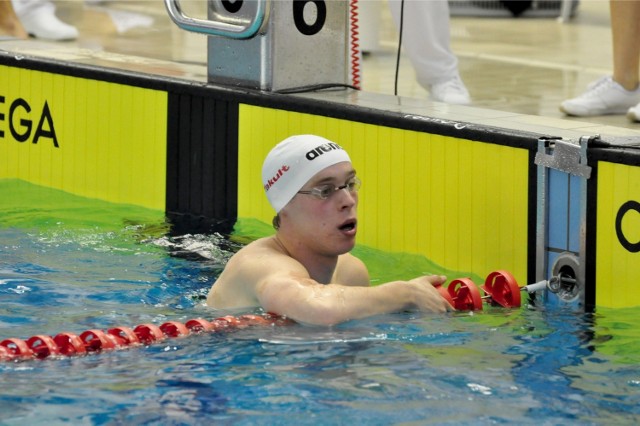 Mateusz Wysoczyński sięgnął po młodzieżowe złoto na 200 m stylem grzbietowym