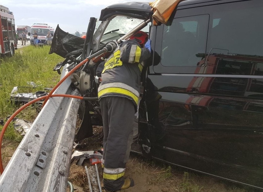 Wypadek na autostradzie A2. 5 osób rannych