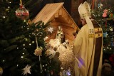 Uroczysta Pasterka w Bazylice Katedralnej w Sandomierzu. Przewodniczył jej biskup Krzysztof Nitkiewicz. Zobaczcie zdjęcia