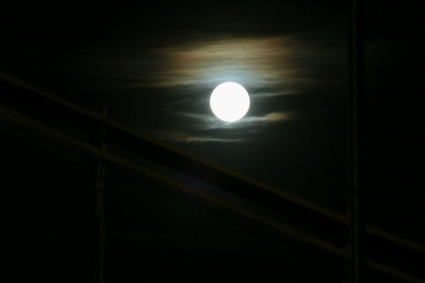 Pełnia Księżyca nad Wrocławiem