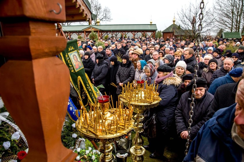 Ojciec Gabriel pochowany w Odrynkach. Setki wiernych na...